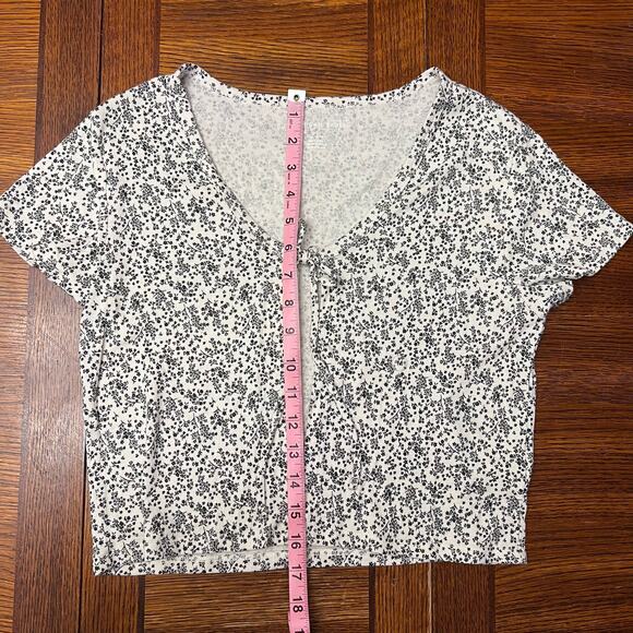 American Eagle AE Mini Floral Tie Front Tee Short Sleeve Top Medium Boho Trendy - Picture 11 of 13